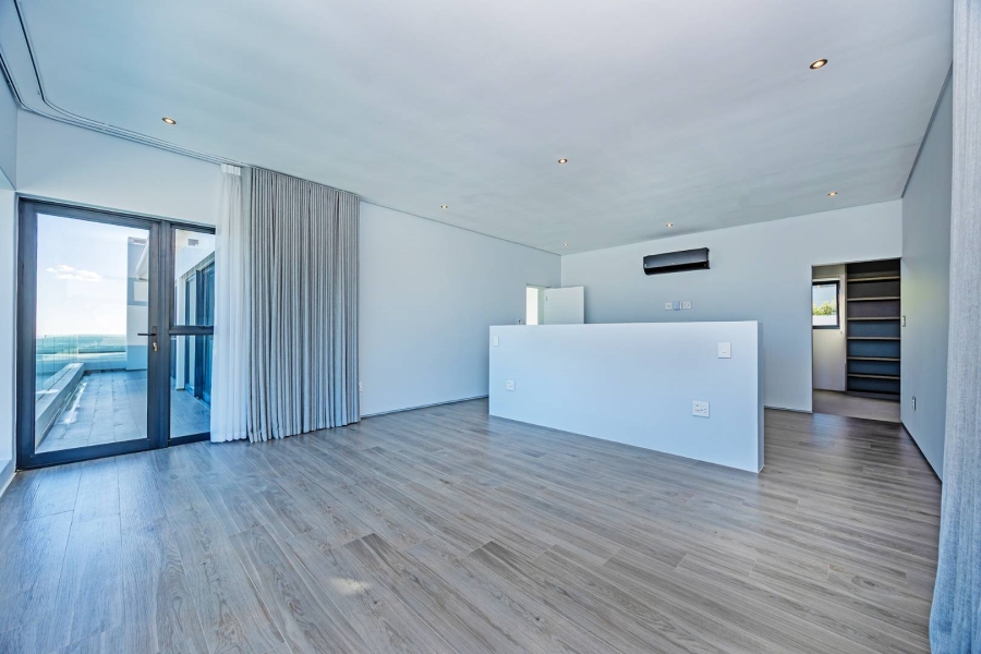 5 Bedroom Property for Sale in Baronetcy Estate Western Cape